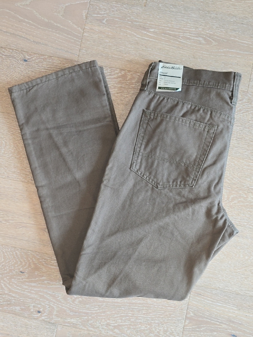 NWT Eddie Bauer Mens 32 x 32 Straight-Leg Lined Mountain Jean Pants in Fossil
